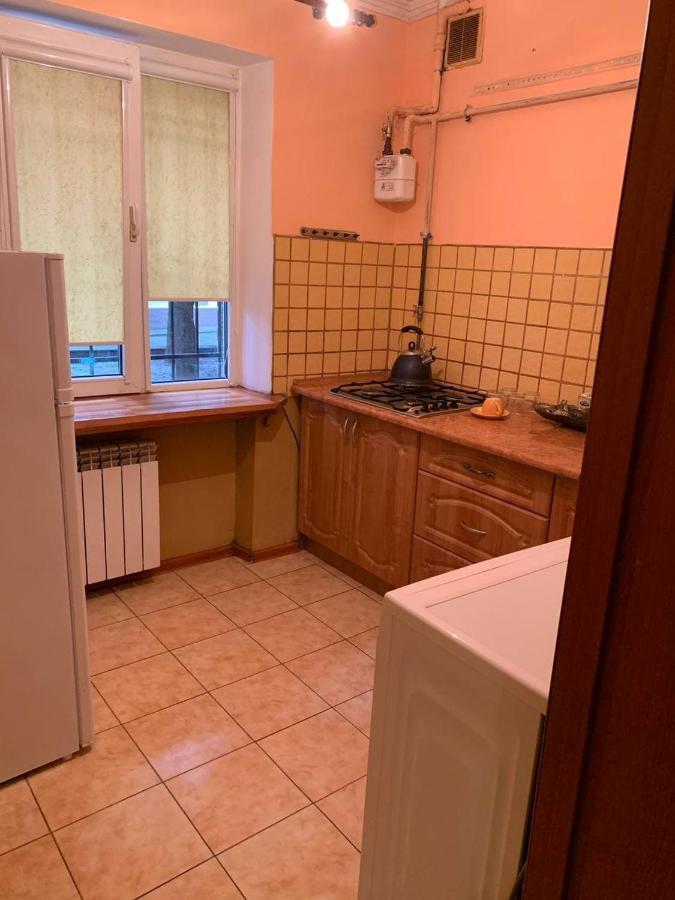 Апартаменти З Усіма Зручностями Czerniowce Zewnętrze zdjęcie